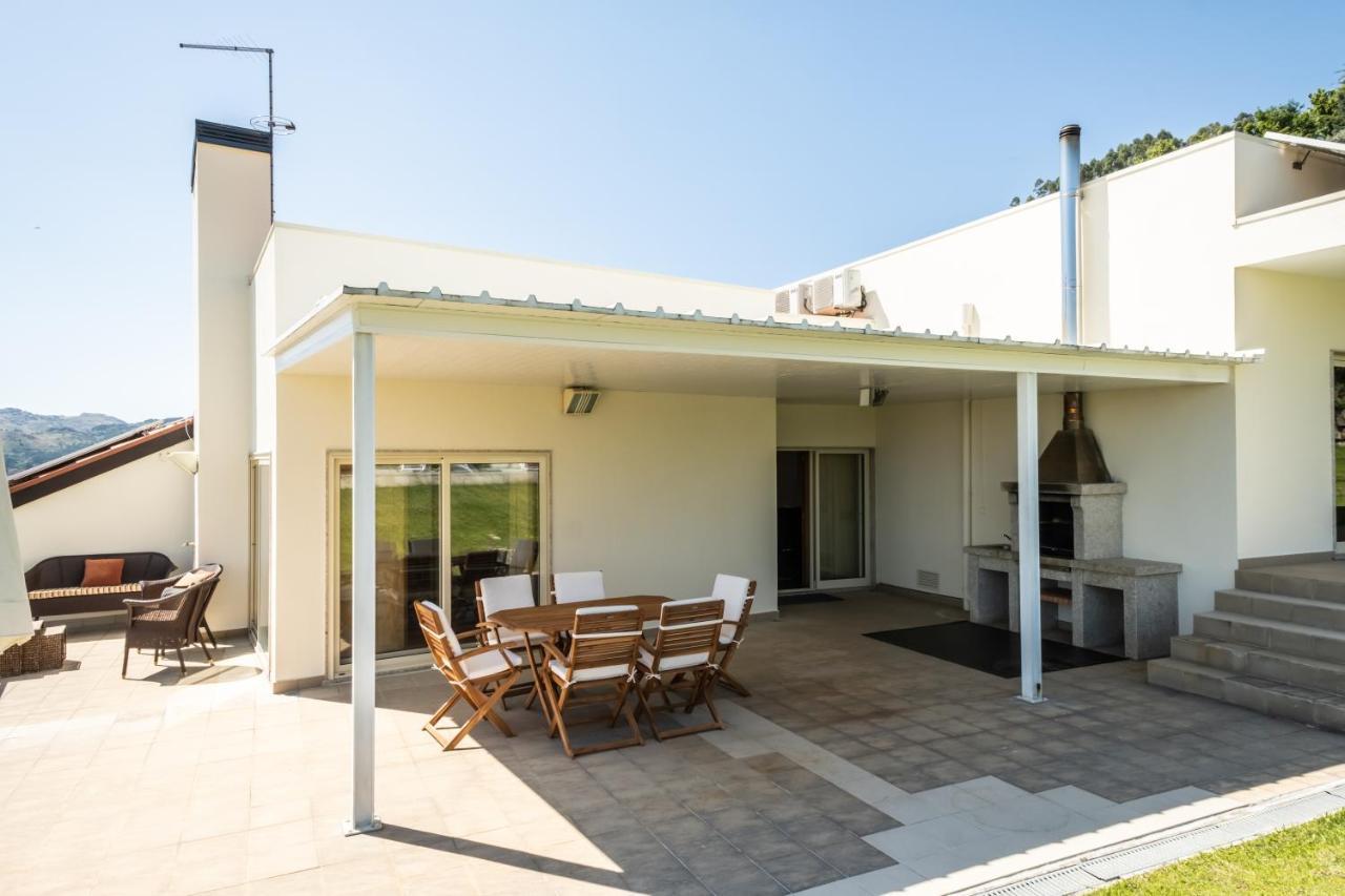 Matos Casas De Campo Кабесейрас де Басто Екстериор снимка